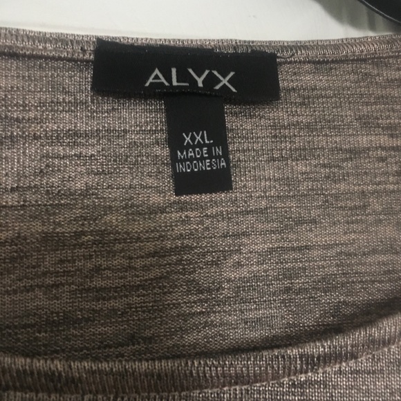 Women’s Dress Top - Picture 2 of 3